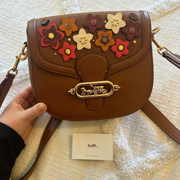 Coach Jade Saddle Bag With Daisy Applique - Picture 5 of 12